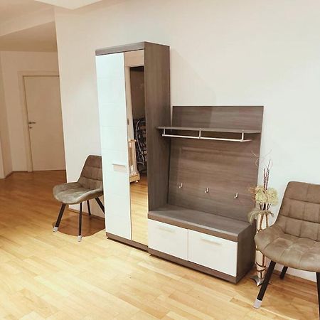 Taferne In Koestendorf - Ferienwohnung Monteurzimmer Neumarkt am Wallersee Eksteriør bilde