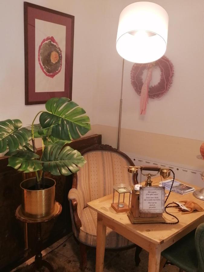 Taferne In Koestendorf - Ferienwohnung Monteurzimmer Neumarkt am Wallersee Eksteriør bilde